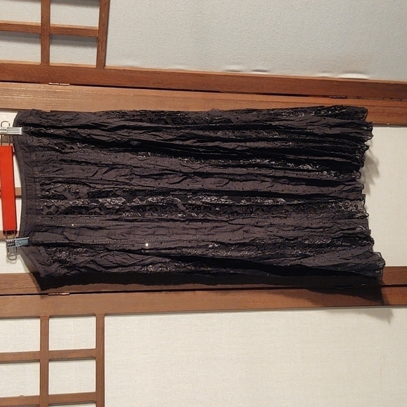 Simon Chang Black Lace and Sequins Maxi Skirt Sz 14 - Picture 6 of 7
